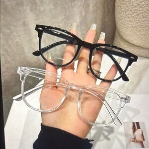 Stylish Black and Clear Cat-Eye Glasses Set